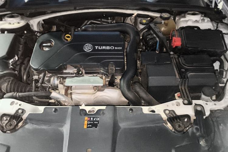 Used Buick Regal 2019 20T Elite Version China V Standard Engine Bay