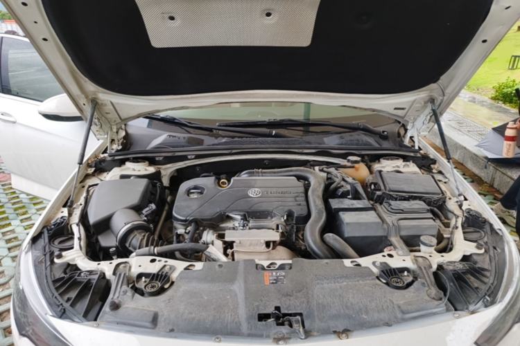 Used Buick Regal 2019 20T Elite Version China VI Standard Engine Bay