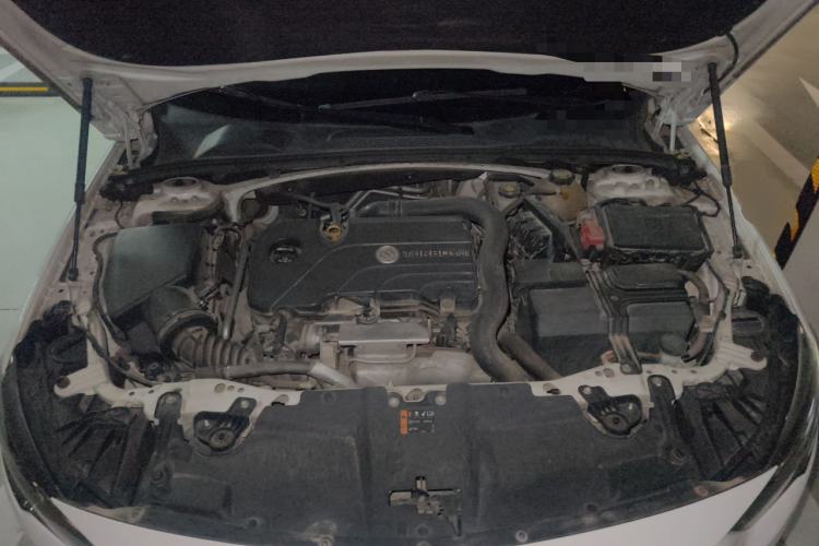 Used Buick Regal 2019 20T Elite Version China V Standard Engine Bay