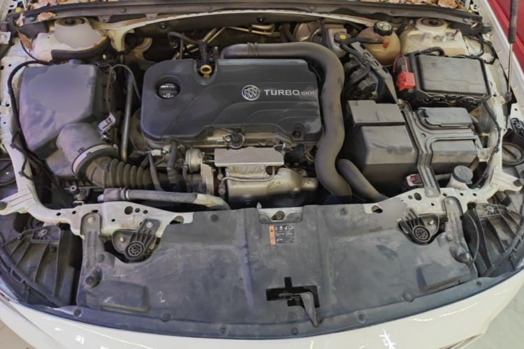 Used Buick Regal 2019 20T Elite Version China VI Standard Engine Bay