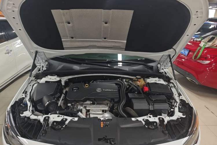 Used Buick Regal 2019 20T Elite Version China VI Standard Engine Bay