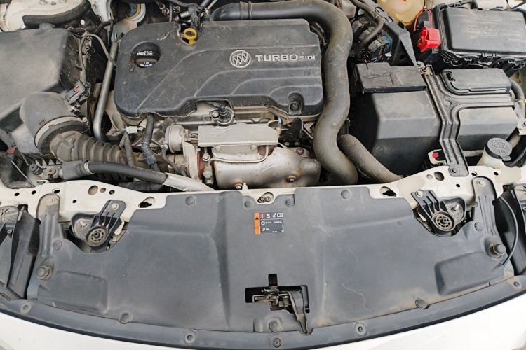 Used Buick Regal 2019 20T Elite Version China V Standard Engine Bay