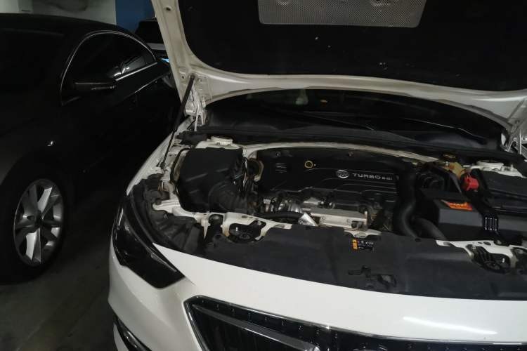 Used Buick Regal 2019 20T Elite Version China V Standard Engine Bay Right