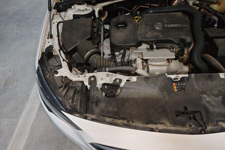 Used Buick Regal 2019 20T Elite Version China VI Standard Engine Bay Right