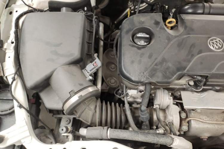 Used Buick Regal 2019 20T Elite Version China VI Standard Engine Bay Right