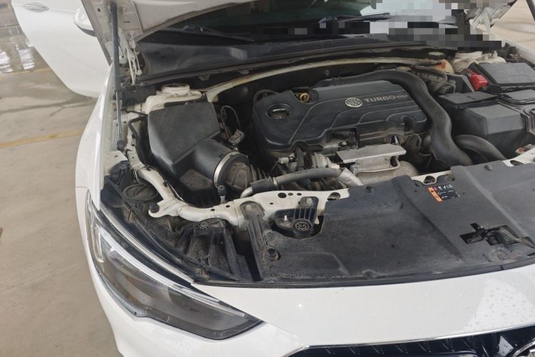 Used Buick Regal 2019 20T Elite Version China VI Standard Engine Bay Right