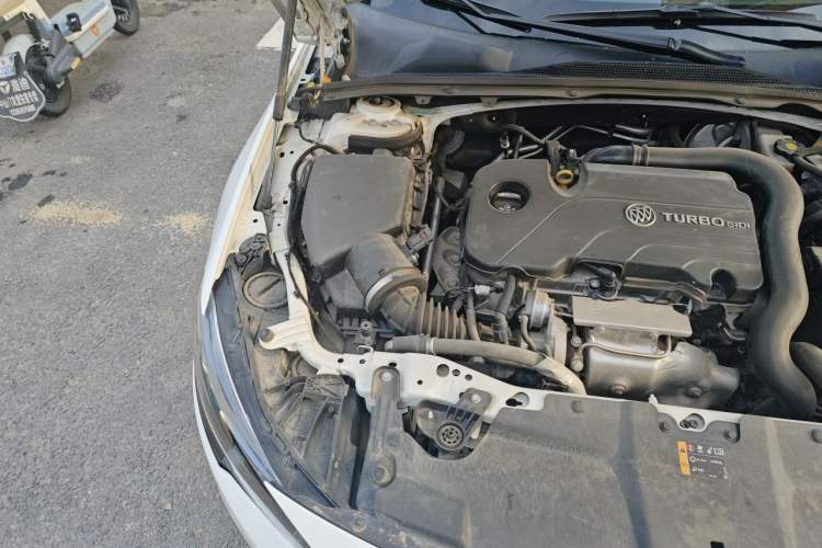 Used Buick Regal 2019 20T Elite Version China VI Standard Engine Bay Right