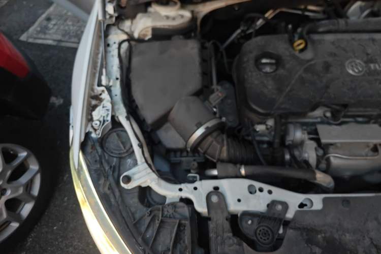 Used Buick Regal 2019 20T Elite Version China VI Standard Engine Bay Right