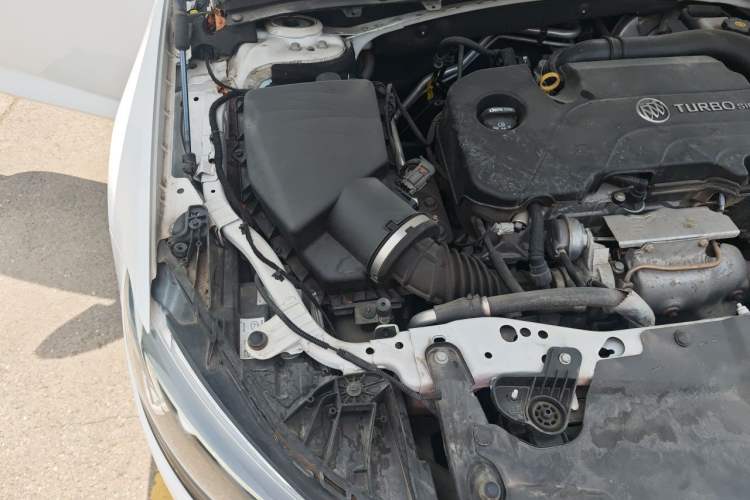 Used Buick Regal 2019 20T Elite Version China VI Standard Engine Bay Right