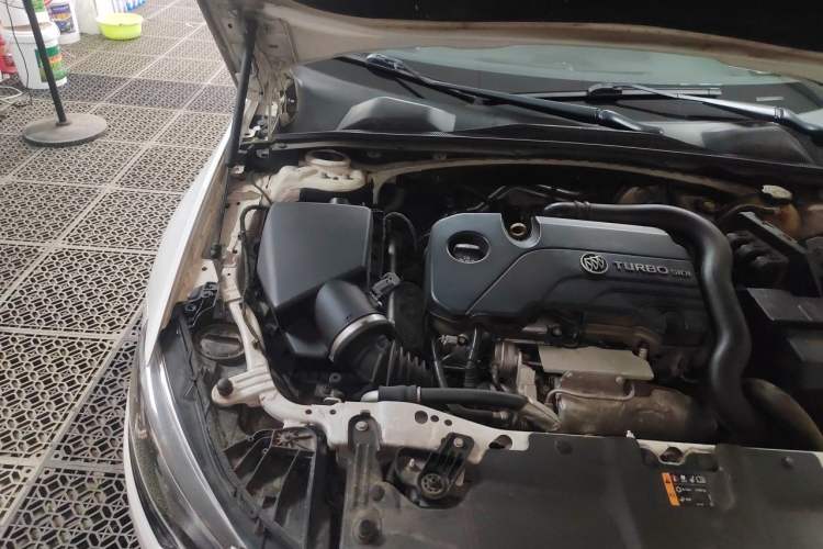 Used Buick Regal 2019 20T Elite Version China VI Standard Engine Bay Right