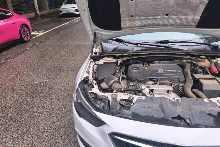 Used Buick Regal 2019 20T Elite Version China VI Standard Engine Bay Right