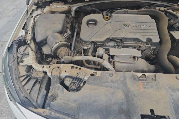 Used Buick Regal 2019 20T Elite Version China VI Standard Engine Bay Right