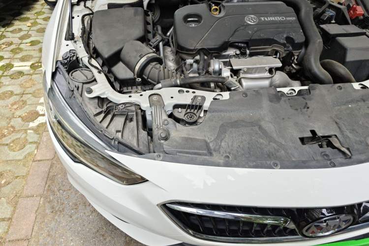Used Buick Regal 2019 20T Elite Version China VI Standard Engine Bay Right