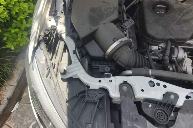 Used Buick Regal 2019 20T Luxury Model China VI Standard Engine Bay Right