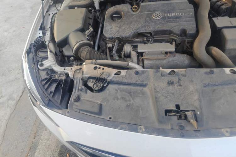 Used Buick Regal 2019 20T Elite Version China VI Standard Engine Bay Right