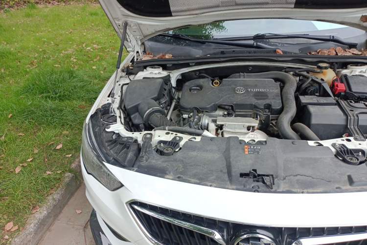 Used Buick Regal 2019 20T Elite Version China VI Standard Engine Bay Right