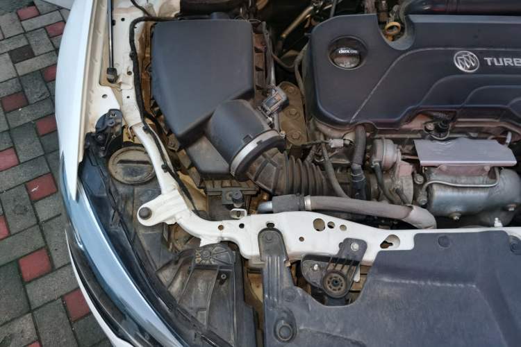 Used Buick Regal 2019 20T Elite Version China VI Standard Engine Bay Right