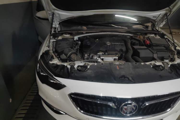 Used Buick Regal 2019 20T Luxury Model China V Standard Engine Bay Right