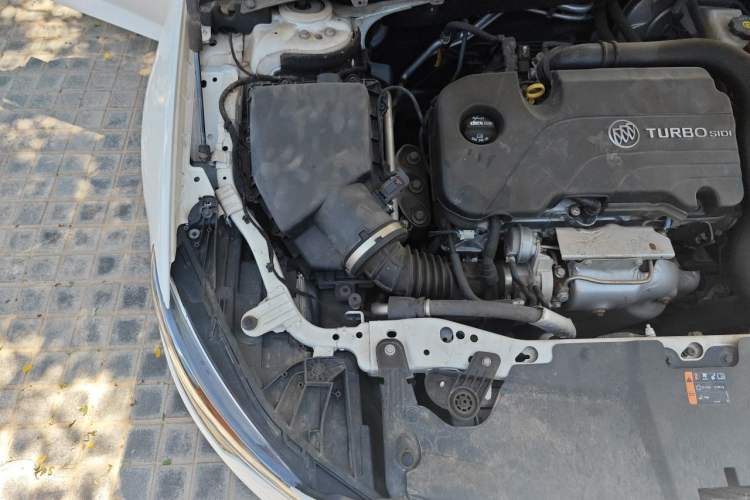 Used Buick Regal 2019 Revised 20T Luxury Version China VI Standard Engine Bay Right