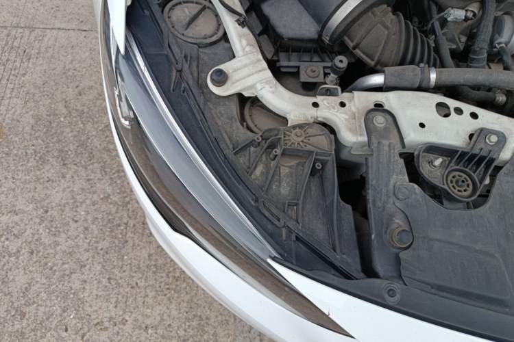 Used Buick Regal 2019 20T Elite Version China VI Standard Engine Bay Right