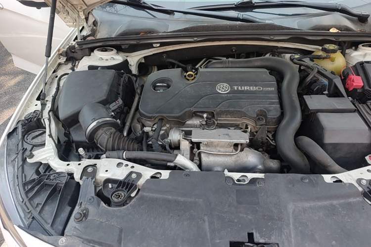Used Buick Regal 2019 20T Elite Version China VI Standard Engine Bay Right