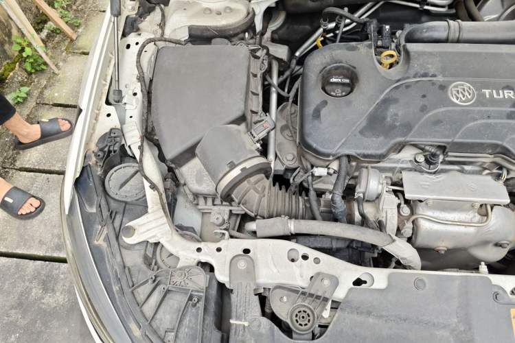 Used Buick Regal 2019 20T Elite Version China VI Standard Engine Bay Right
