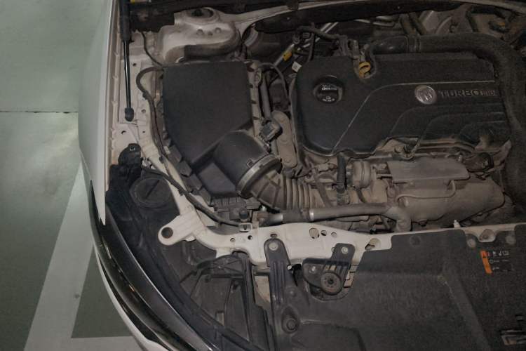 Used Buick Regal 2019 20T Elite Version China V Standard Engine Bay Right