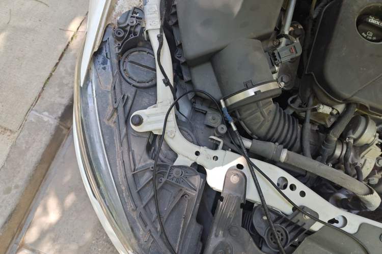 Used Buick Regal 2019 20T Elite Version China VI Standard Engine Bay Right