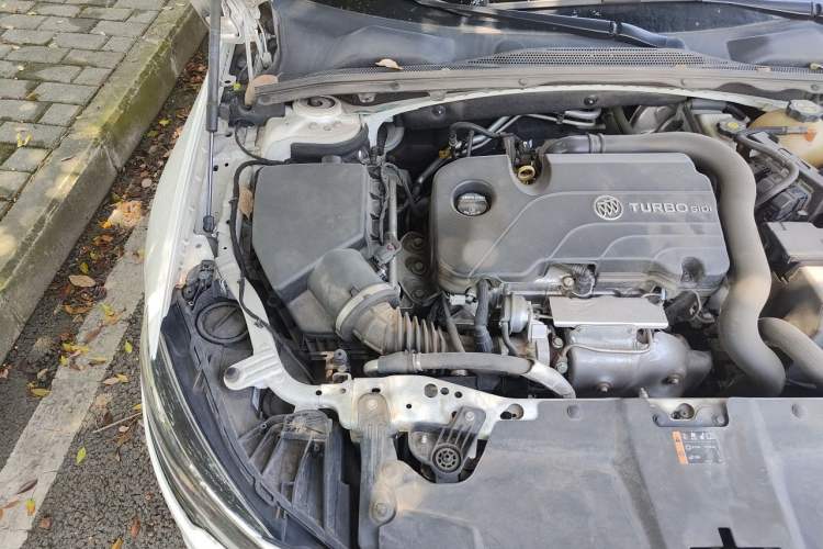 Used Buick Regal 2019 20T Elite Version China VI Standard Engine Bay Right