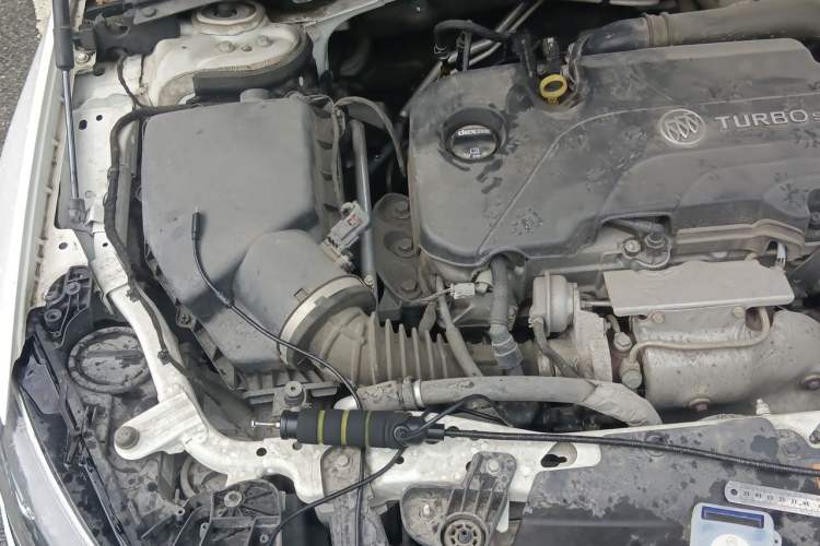 Used Buick Regal 2019 20T Elite Version China VI Standard Engine Bay Right