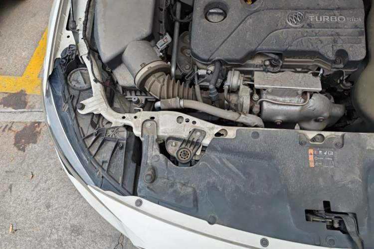 Used Buick Regal 2019 20T Elite Version China VI Standard Engine Bay Right