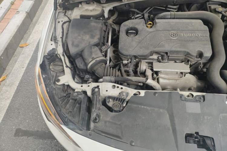 Used Buick Regal 2019 20T Elite Version China VI Standard Engine Bay Right