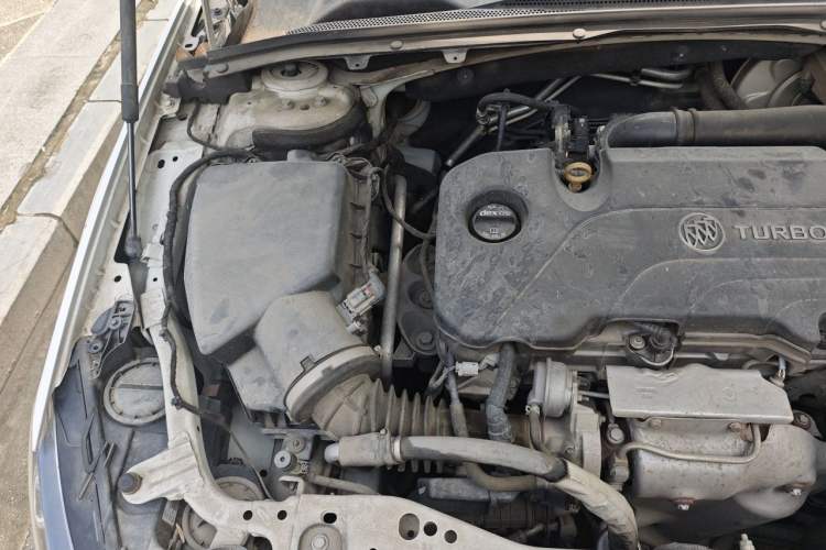 Used Buick Regal 2019 20T Elite Version China VI Standard Engine Bay Right