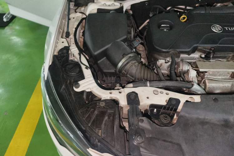 Used Buick Regal 2019 20T Elite Version China VI Standard Engine Bay Right