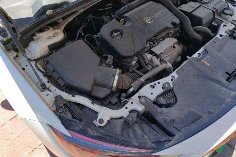 Used Buick Regal 2019 20T Elite Version China VI Standard Engine Bay Right