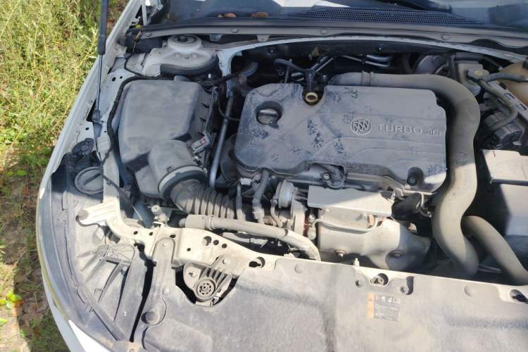 Used Buick Regal 2019 20T Elite Version China VI Standard Engine Bay Right