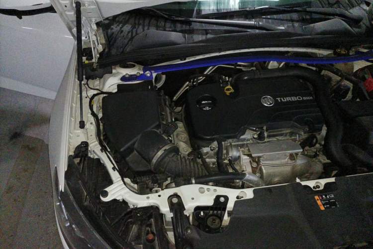 Used Buick Regal 2019 20T Elite Version China VI Standard Engine Bay Right