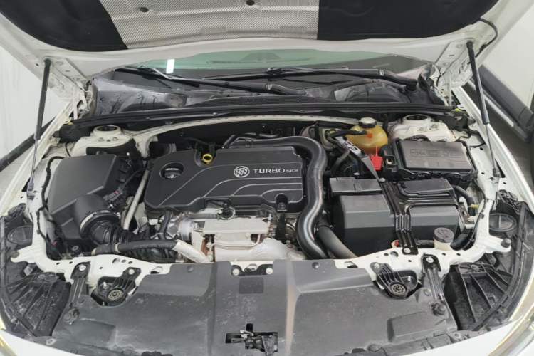 Used Buick Regal 2019 20T Elite Version China VI Standard Engine Bay