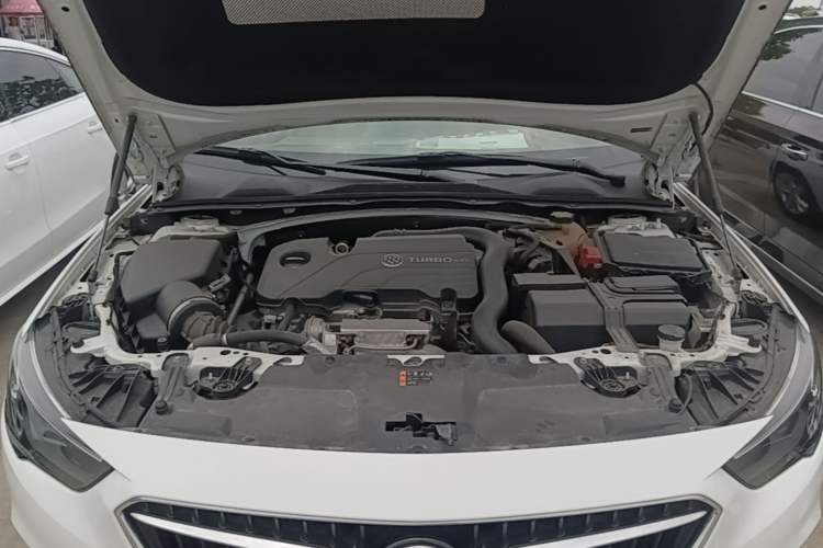Used Buick Regal 2019 20T Elite Version China VI Standard Engine Bay