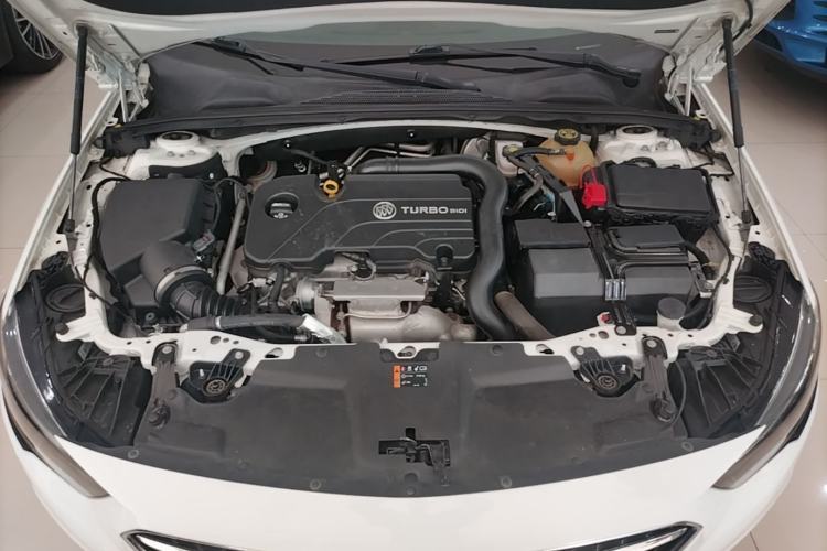 Used Buick Regal 2019 20T Elite Version China VI Standard Engine Bay