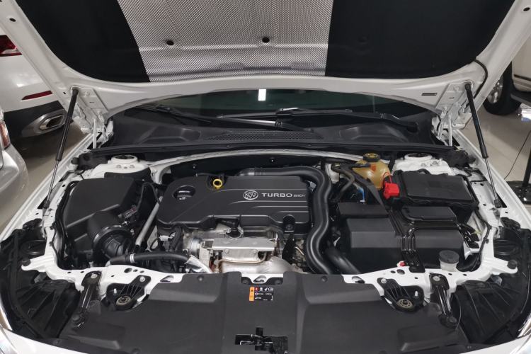 Used Buick Regal 2019 20T Elite Version China VI Standard Engine Bay