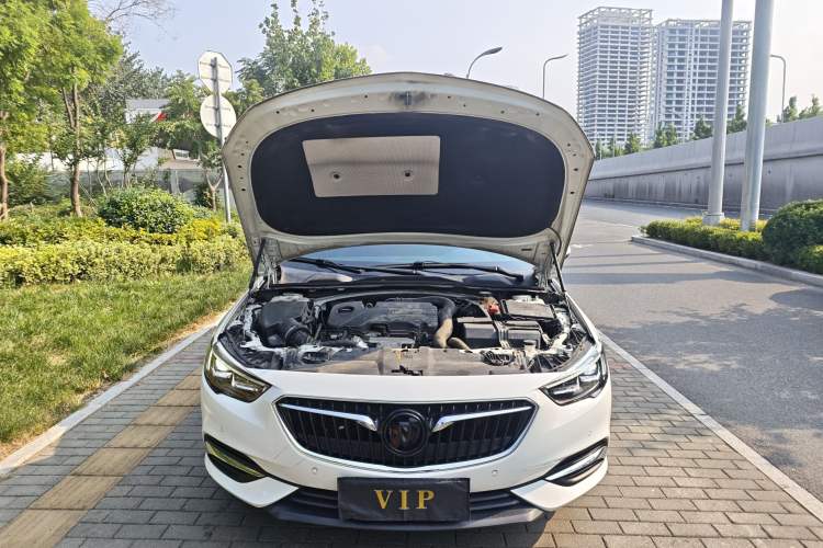 Used Buick Regal 2019 20T Luxury Model China VI Standard Engine Bay