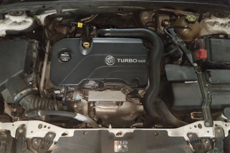 Used Buick Regal 2019 20T Elite Version China VI Standard Engine Bay