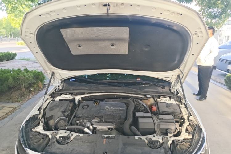 Used Buick Regal 2019 20T Luxury Model China VI Standard Engine Bay