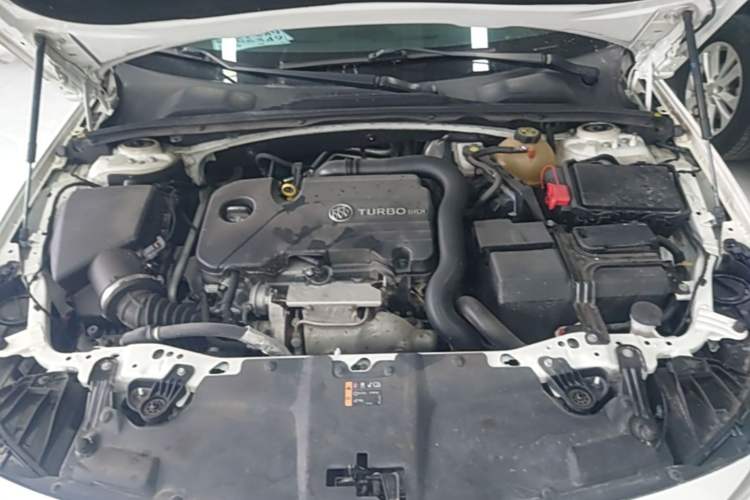 Used Buick Regal 2019 20T Elite Version China VI Standard Engine Bay