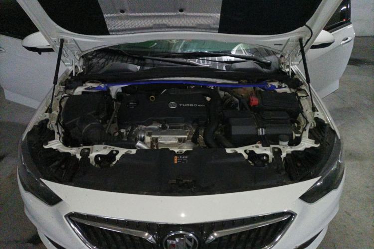 Used Buick Regal 2019 20T Elite Version China VI Standard Engine Bay