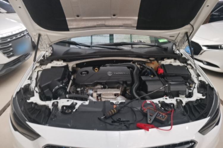 Used Buick Regal 2019 20T Elite Version China VI Standard Engine Bay