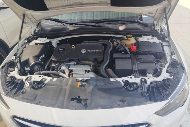 Used Buick Regal 2019 20T Elite Version China VI Standard Engine Bay