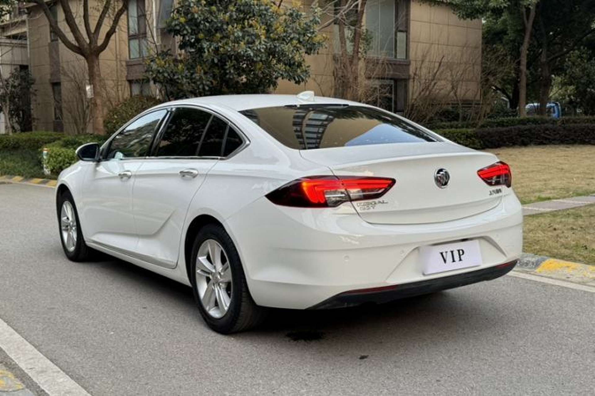 Used Buick Regal 2019 20T Elite Version China VI Standard Exterior 3