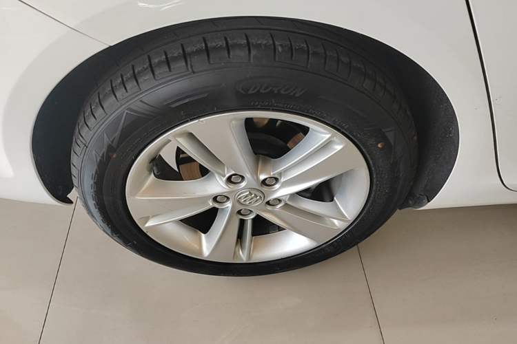 Used Buick Regal 2019 20T Elite Version China VI Standard Exterior 3